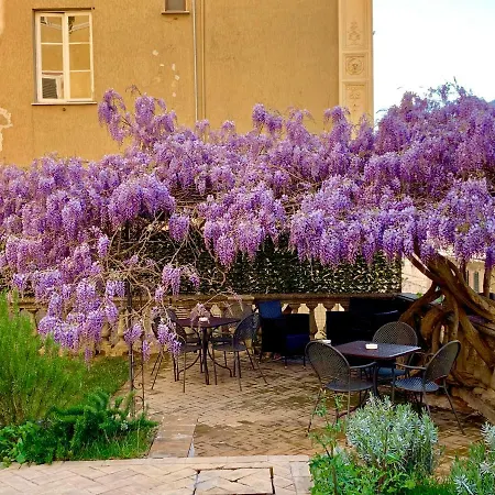Πανσιόν Cernaia 2*